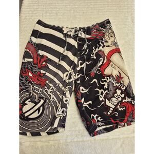 RARE Lost Enterprises Masters of Mayhem Naked Woman Skull Dragon Board Shorts 34